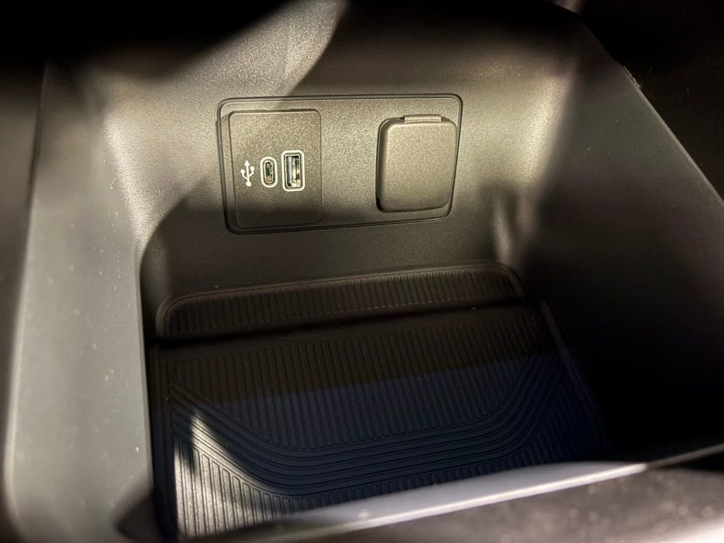 New 2026 Ford Explorer ST-Line image 13