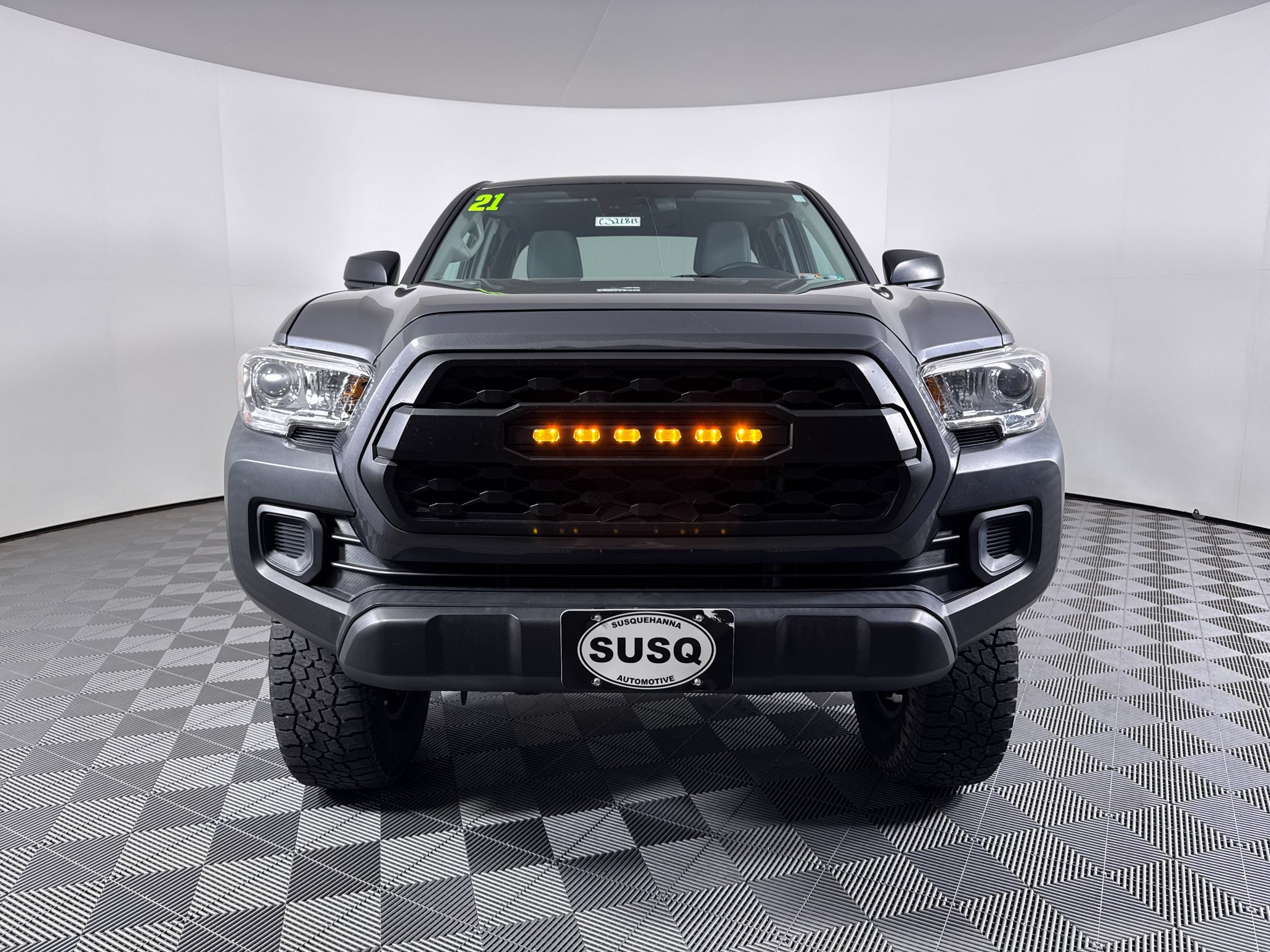 Used 2021 Toyota Tacoma SR AWD/4WD image 2