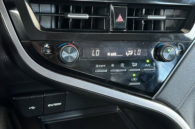 Used 2023 Toyota Camry SE FWD image 16