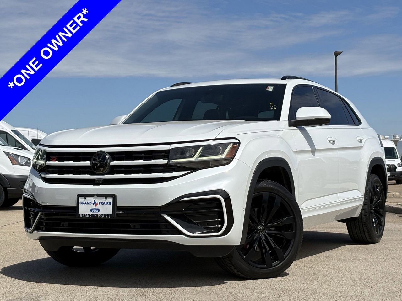 Used 2022 Volkswagen Atlas Cross Sport SEL Premium R-Line AWD/4WD image 2