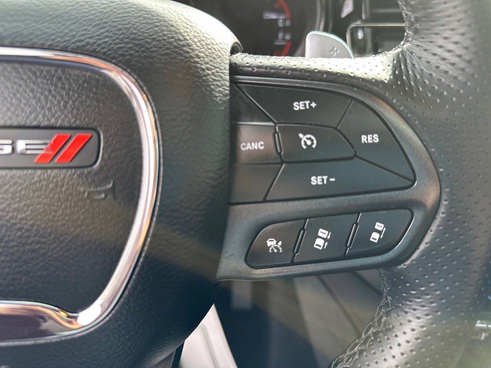 Used 2025 Dodge Durango GT image 34