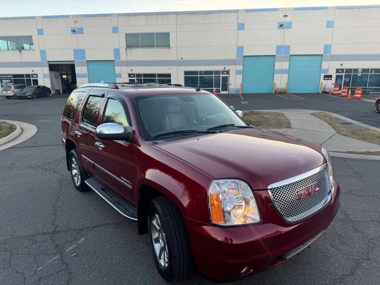 Used 2011 GMC Yukon Denali image 7