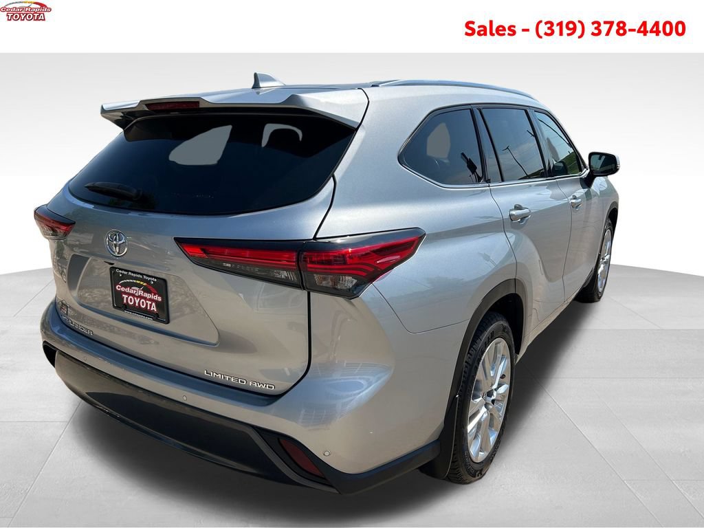 Certified 2021 Toyota Highlander Limited AWD/4WD image 6