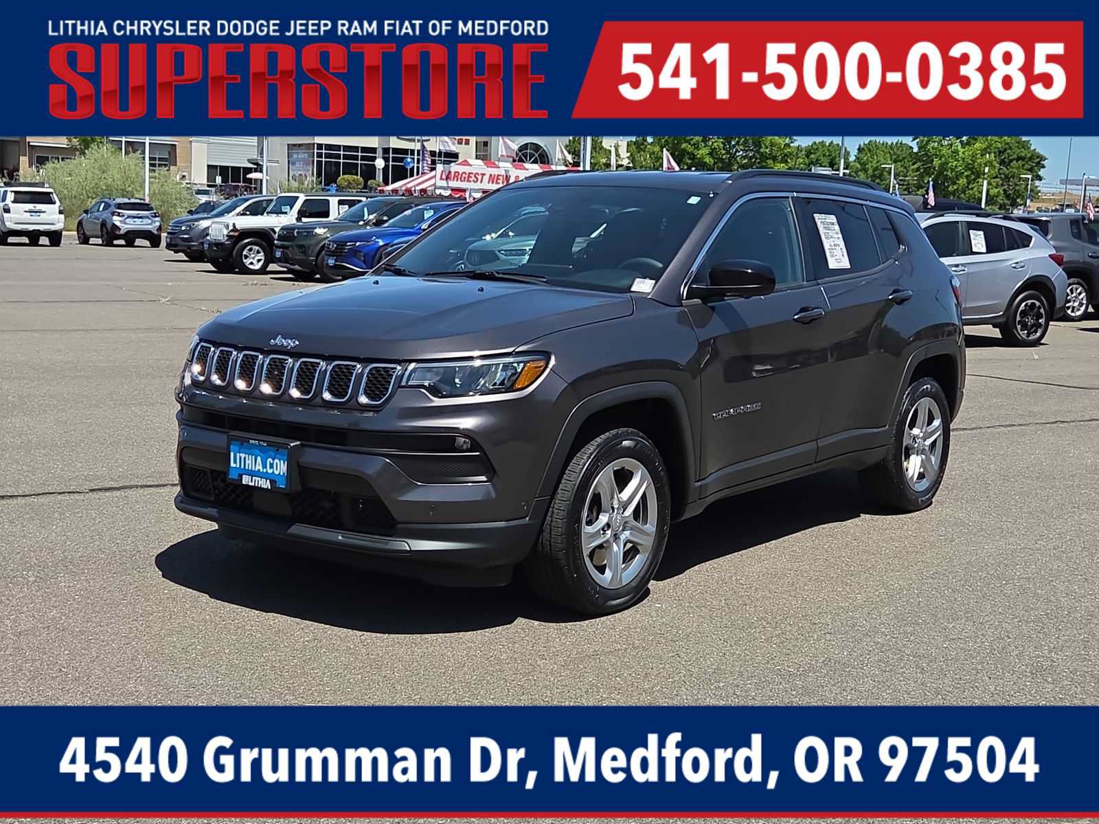 Used 2023 Jeep Compass Latitude w/ Convenience Group AWD/4WD image 1