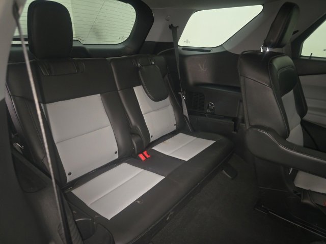 Used 2023 Ford Explorer XLT w/ Equipment Group 202A image 10
