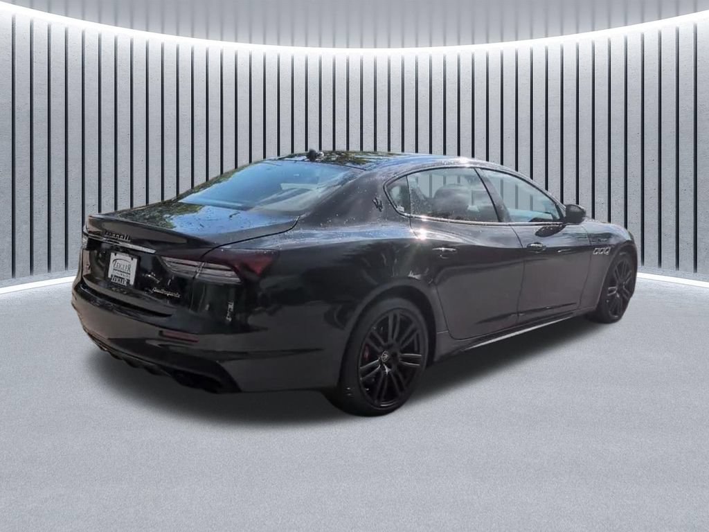 Used 2023 Maserati Quattroporte Modena Q4 AWD/4WD image 7