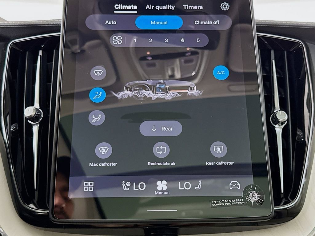 New 2026 Volvo XC60 B5 Ultra w/ Climate Package PRO image 15