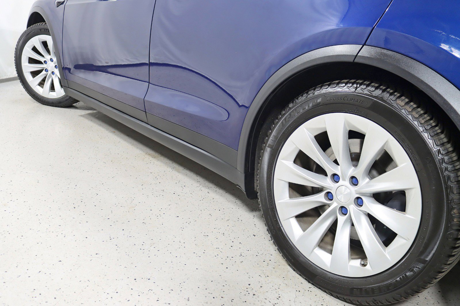 Used 2018 Tesla Model X 75D image 13