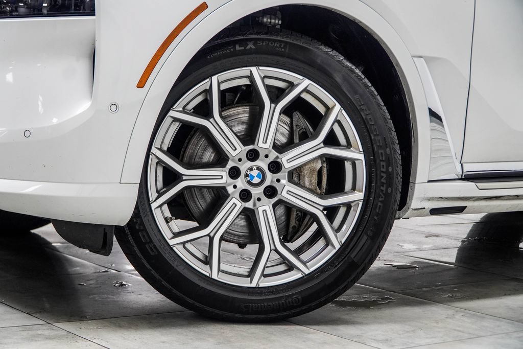 Used 2026 BMW X7 xDrive40i AWD/4WD image 4