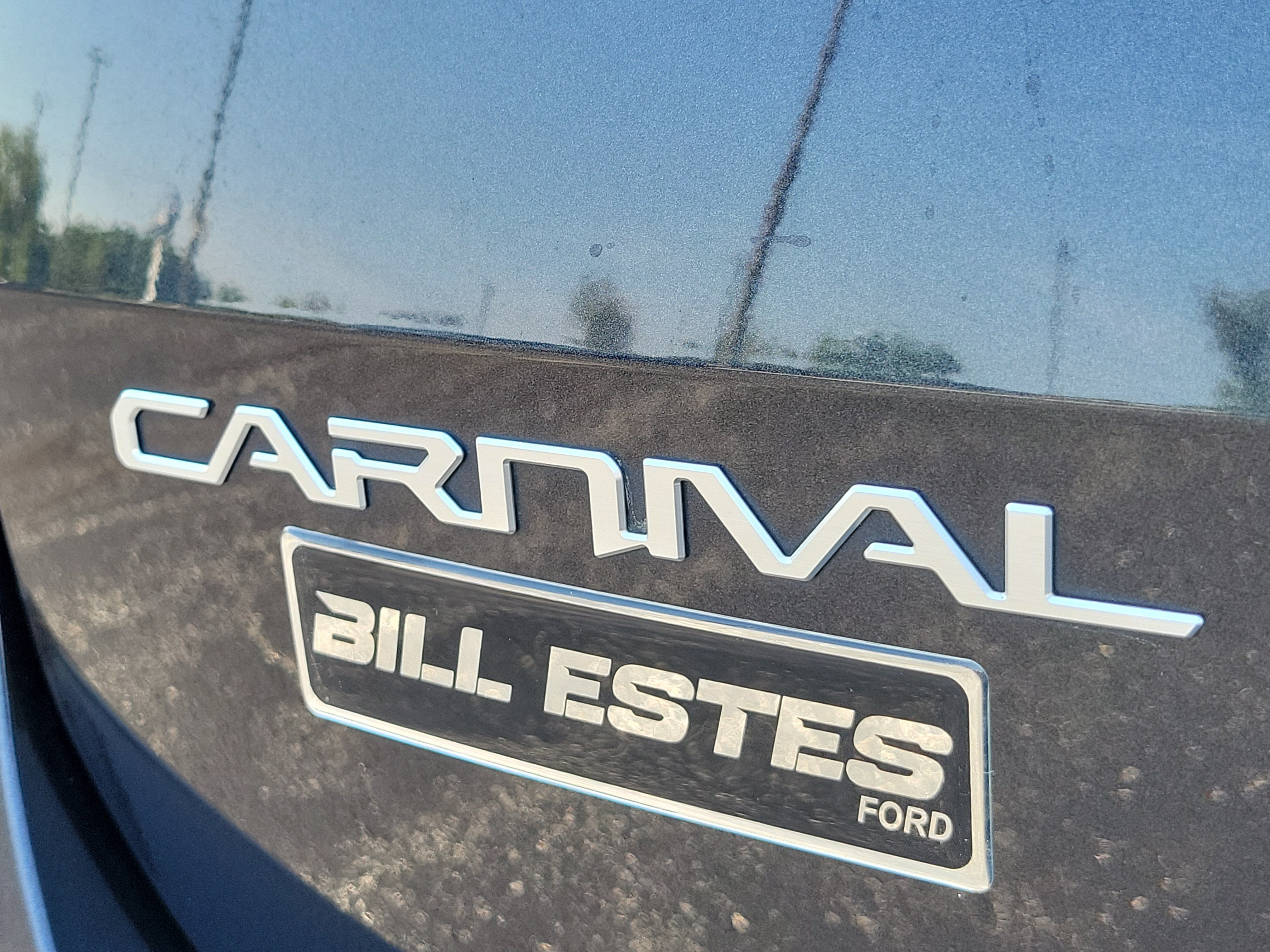 Used 2023 Kia Carnival EX FWD image 30