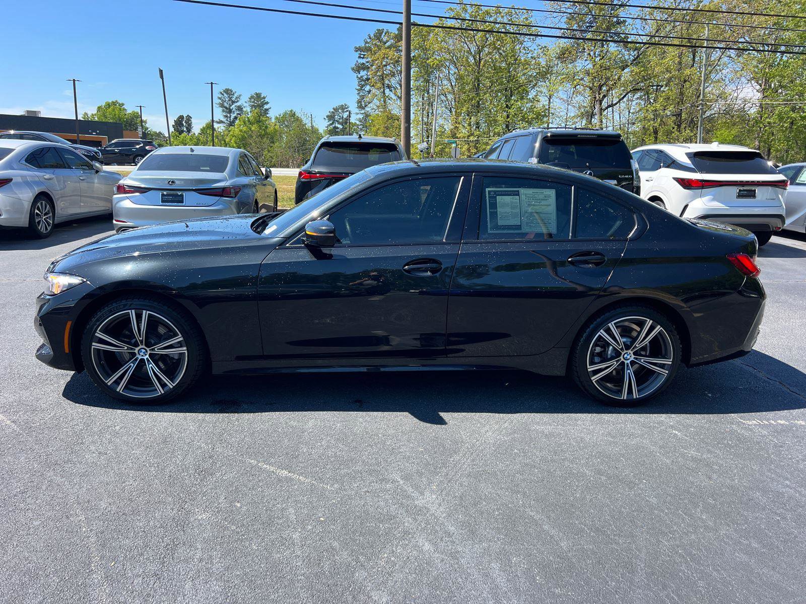 Used 2023 BMW 330i xDrive Sedan w/ Premium Package AWD/4WD image 9