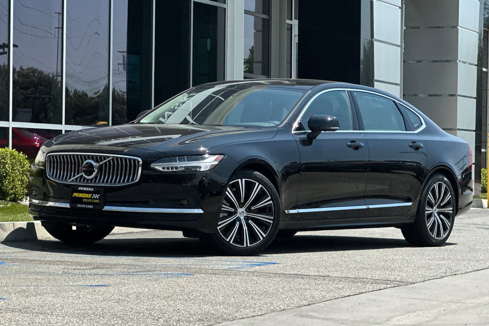 New 2024 Volvo S90 B6 Plus