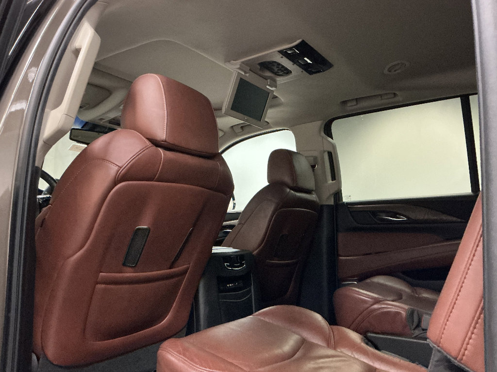Used 2016 Cadillac Escalade ESV Luxury AWD/4WD image 21
