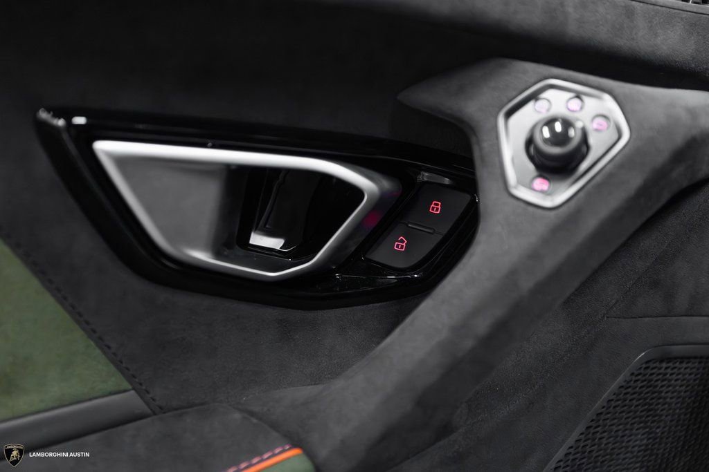 Used 2024 Lamborghini Huracan Sterrato image 21
