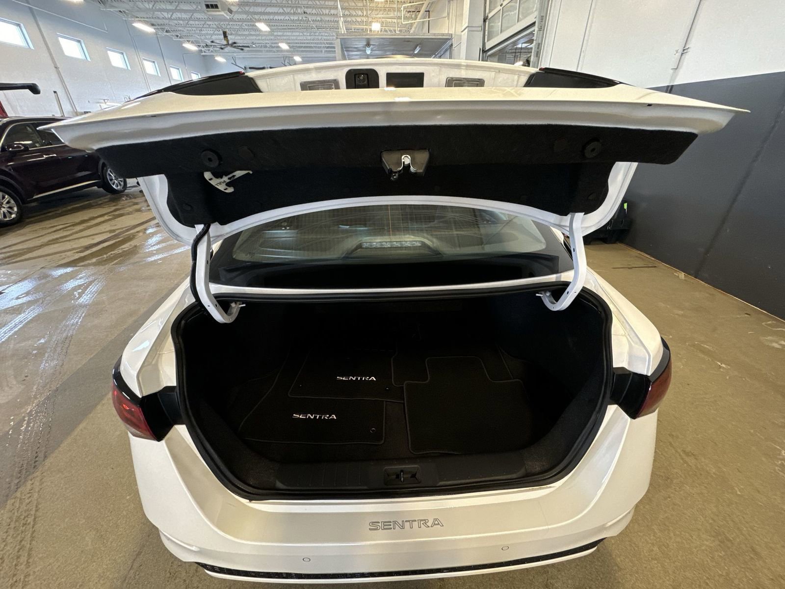 Used 2025 Nissan Sentra SV image 33