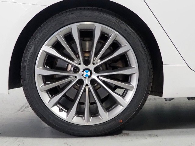 Used 2021 BMW 530e w/ Premium Package w/ Premium Package RWD image 50