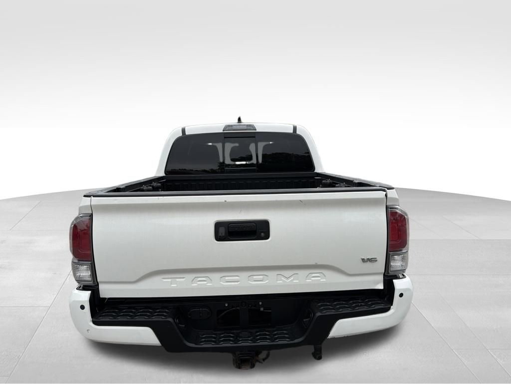 Used 2021 Toyota Tacoma TRD Sport w/ Technology Package AWD/4WD image 5