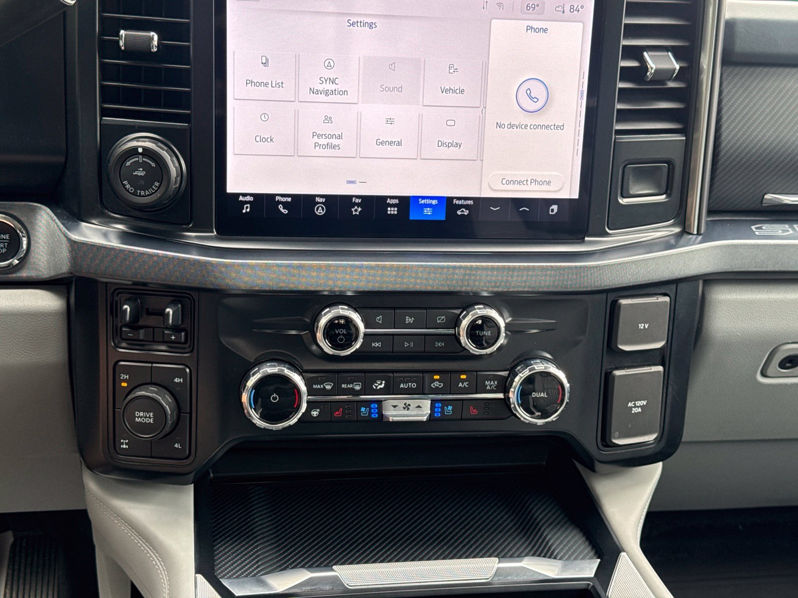 Used 2024 Ford F350 Limited w/ FX4 Off-Road Package AWD/4WD image 30