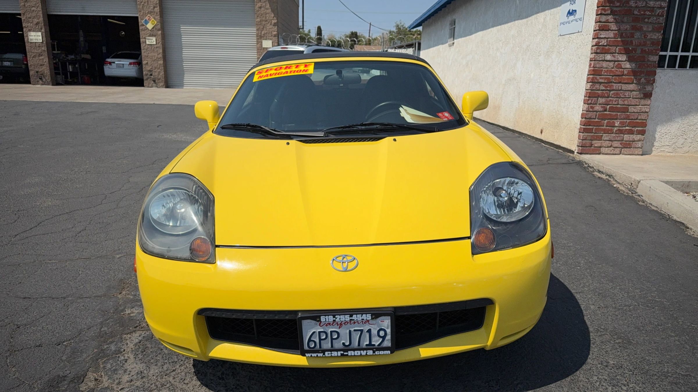 Used 2002 Toyota MR2 image 1