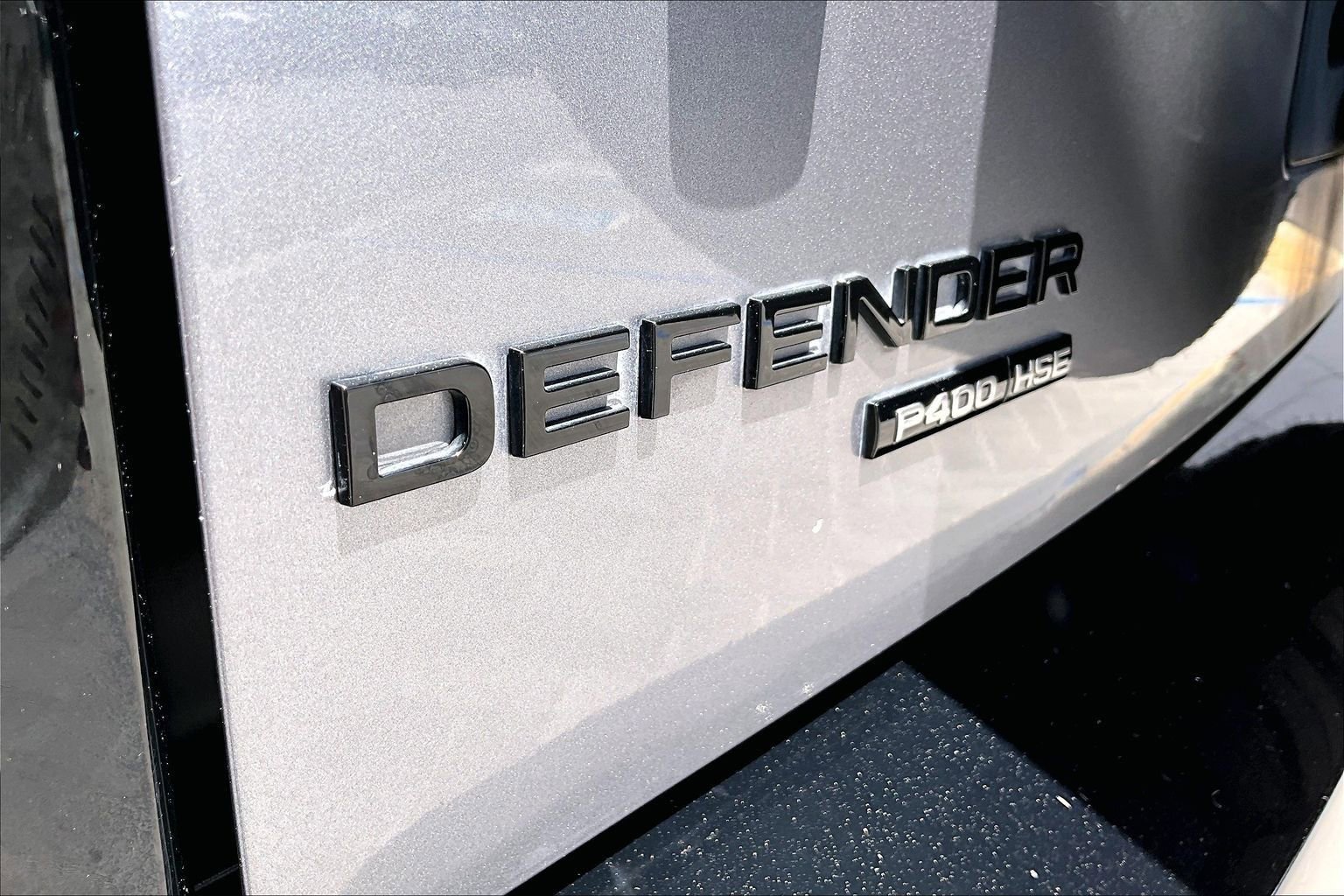 Used 2020 Land Rover Defender 110 HSE AWD/4WD image 8
