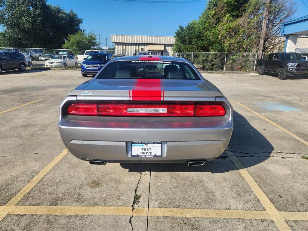 Used 2013 Dodge Challenger SXT RWD image 4
