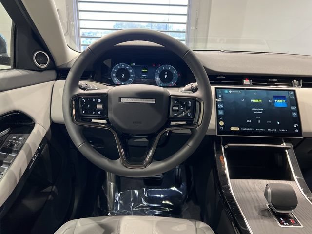 Used 2025 Land Rover Range Rover Evoque S AWD/4WD image 35