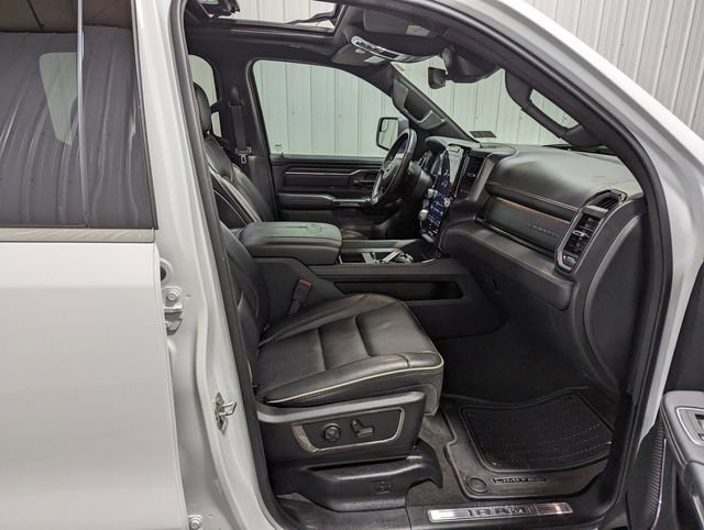 Used 2024 RAM 1500 Limited w/ Body Color Bumper Group image 32