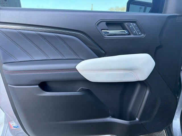 Used 2024 GMC Canyon AT4X image 19