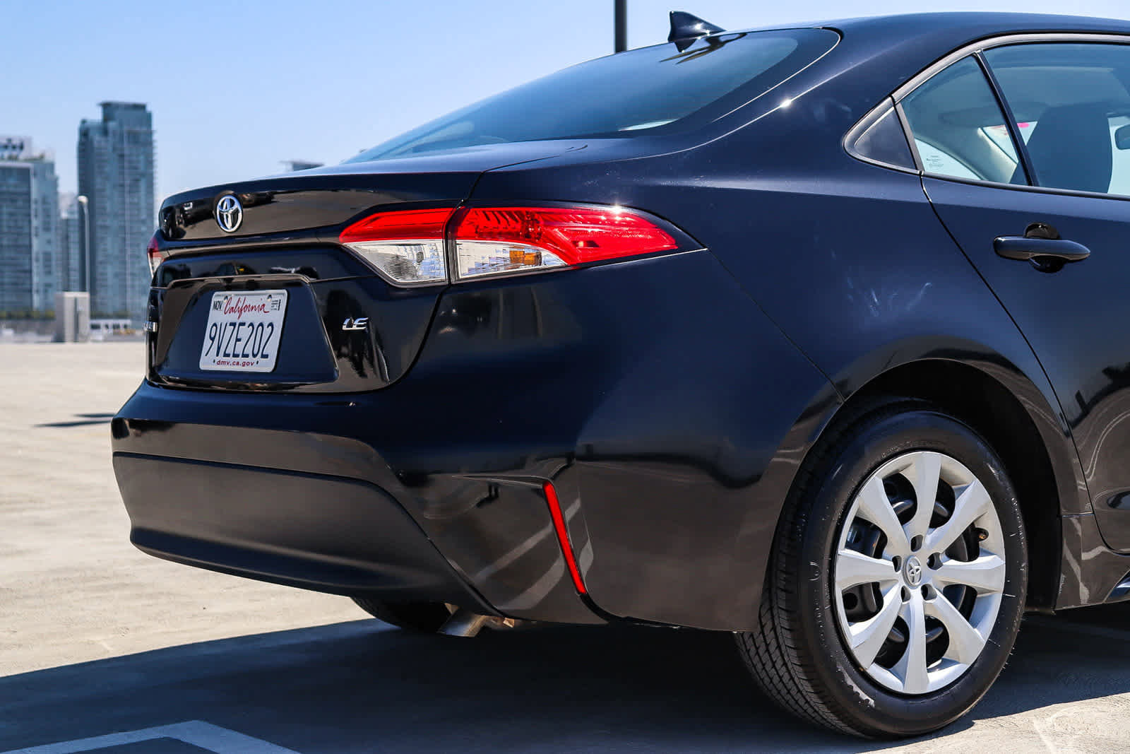 Used 2026 Toyota Corolla LE FWD image 9