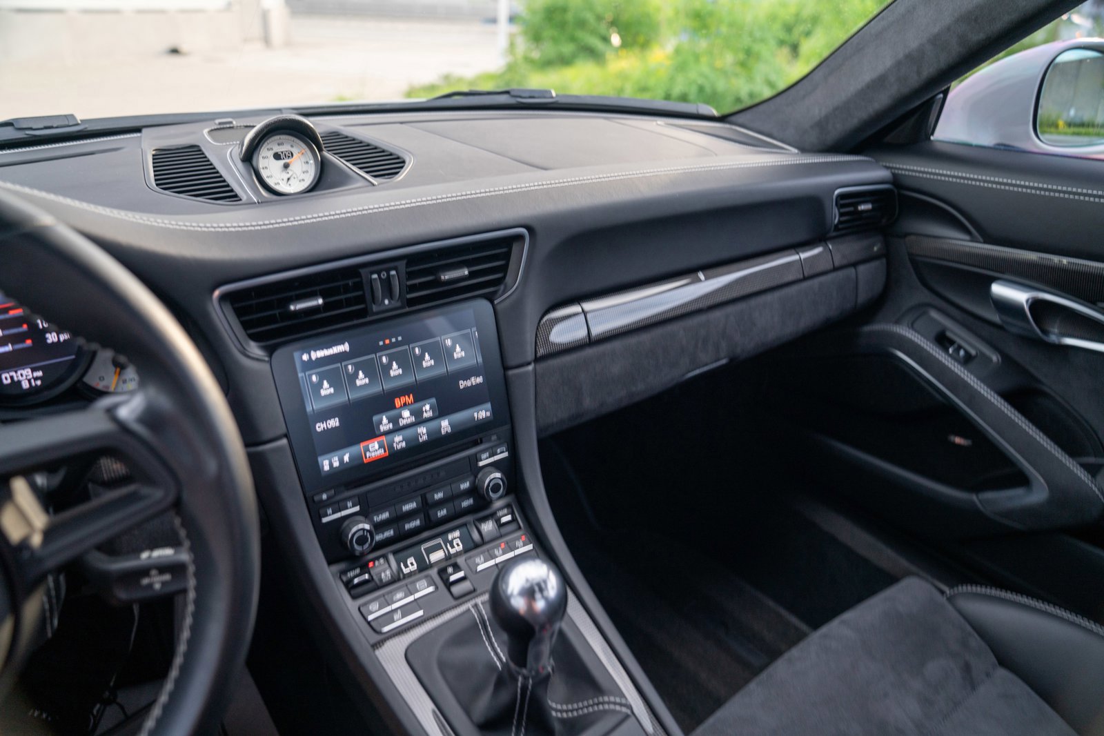 Certified 2018 Porsche 911 GT3 RWD image 17