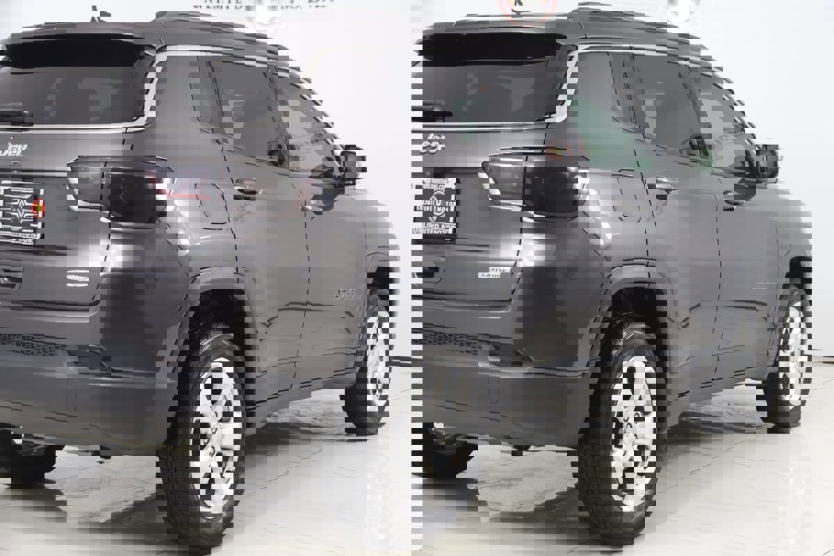 Used 2018 Jeep Compass Latitude w/ Popular Equipment Group image 40