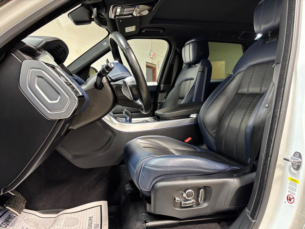 Used 2018 Land Rover Range Rover Sport HSE Dynamic image 25