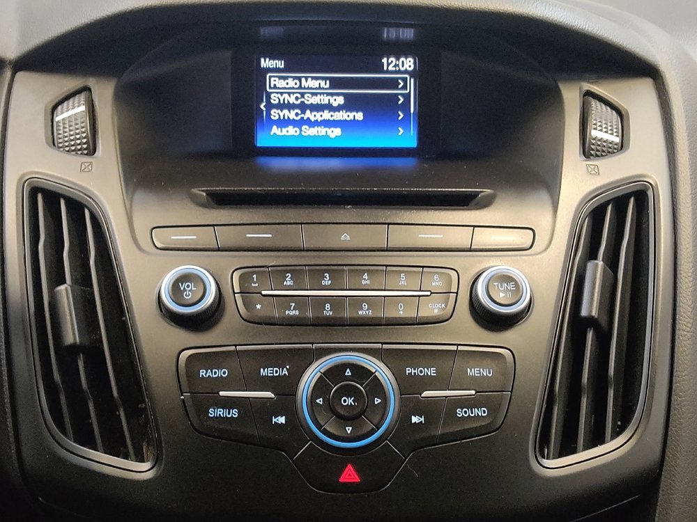 Used 2016 Ford Focus SE FWD image 25