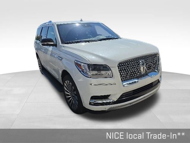 Used 2020 Lincoln Navigator Reserve w/ Luxury Package AWD/4WD image 3