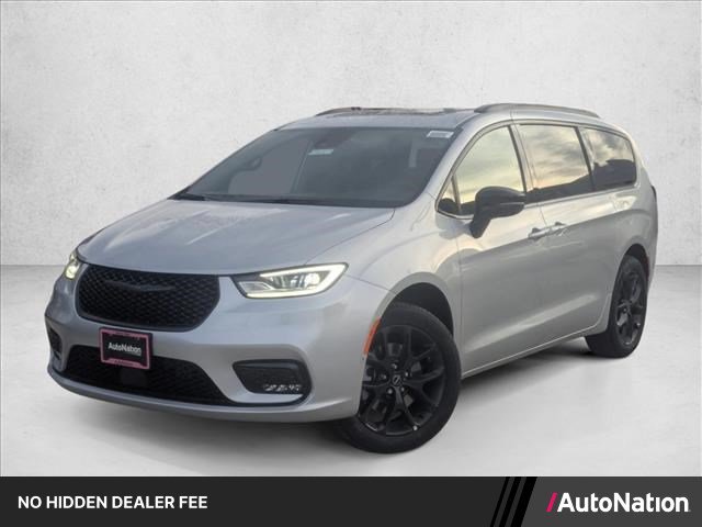 New 2026 Chrysler Pacifica Limited w/ S Appearance Package