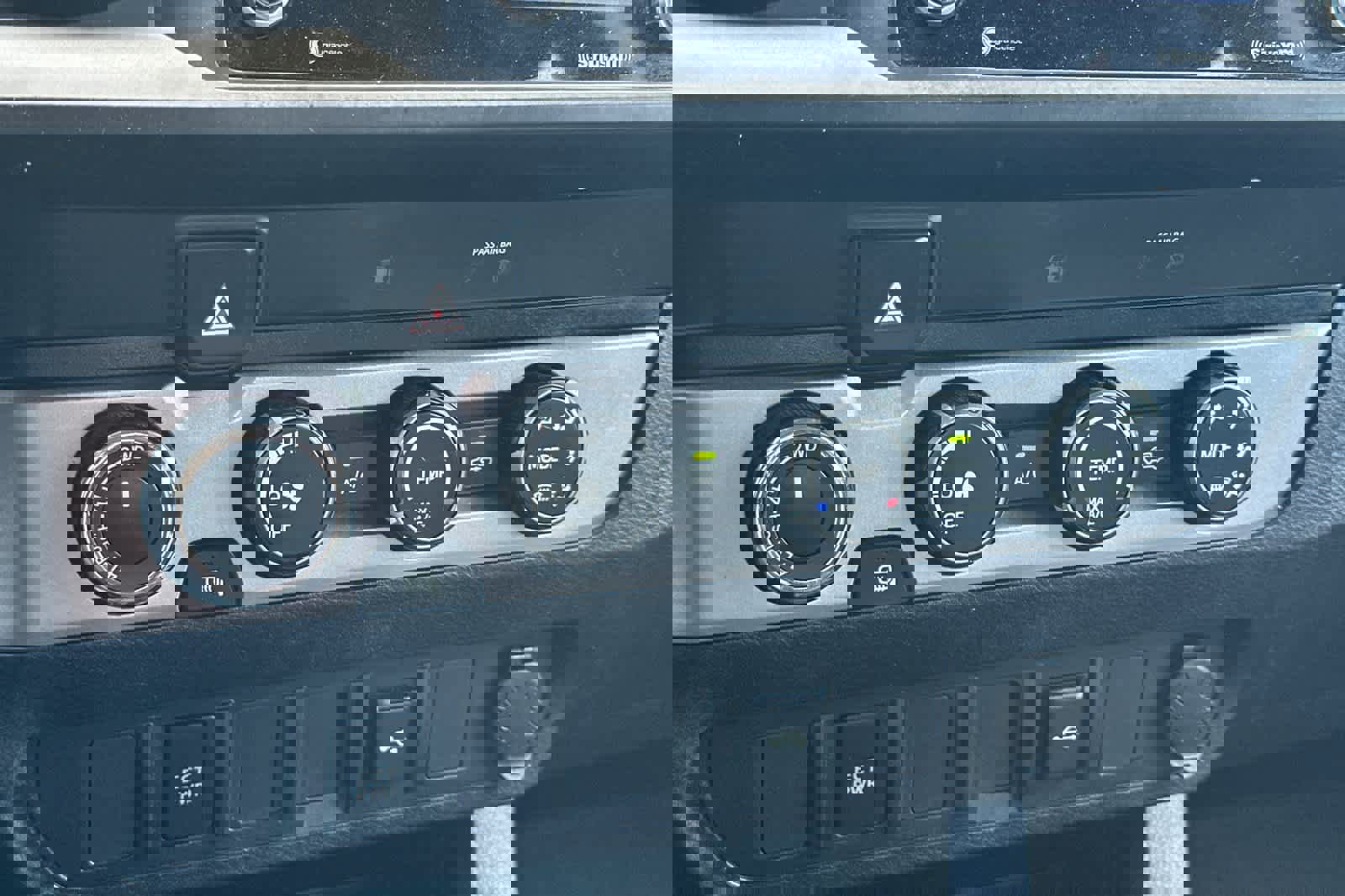 Used 2020 Toyota Tacoma SR image 20