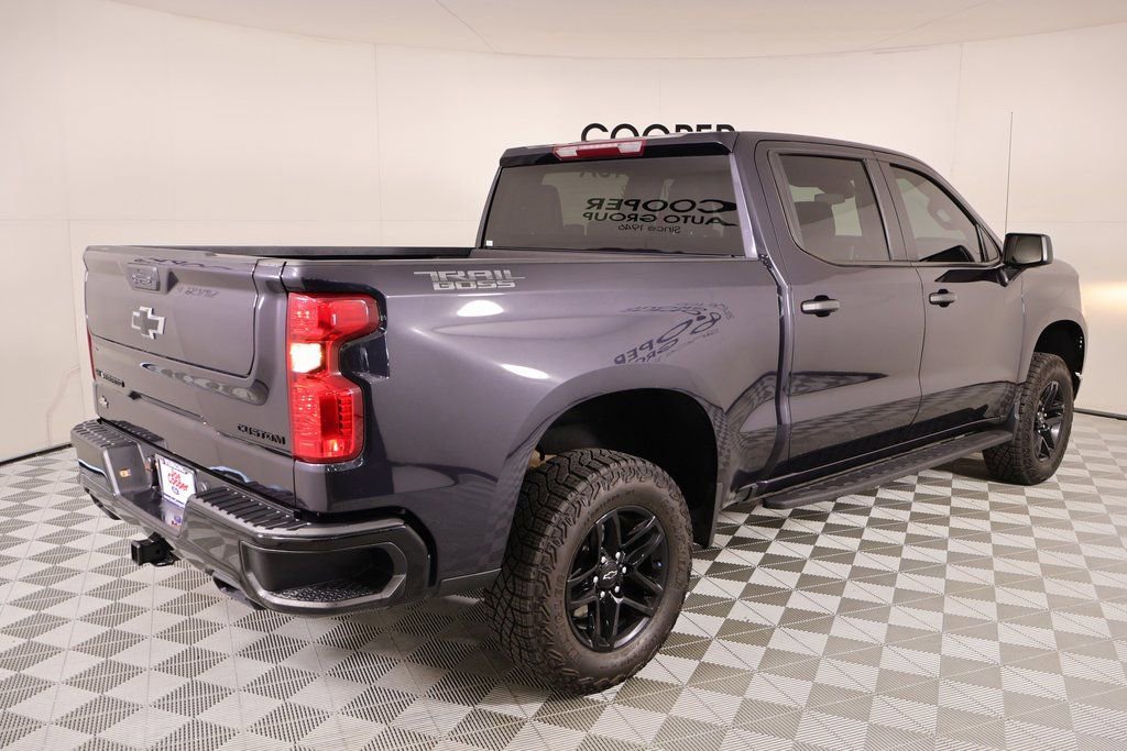 Used 2024 Chevrolet Silverado 1500 Custom Trail Boss w/ Dark Appearance Package image 19