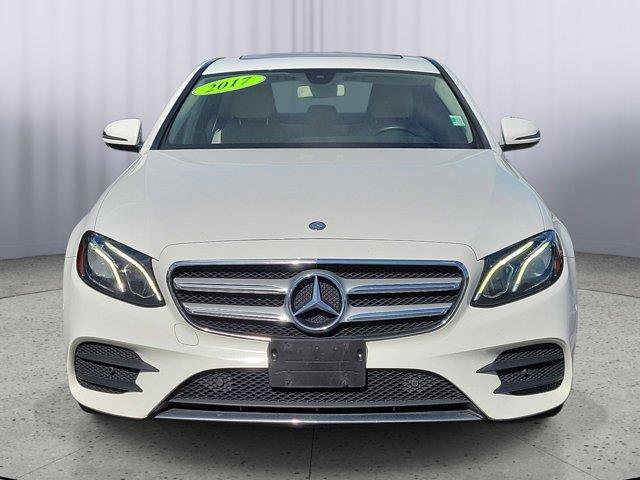 Used 2017 Mercedes-Benz E 300 4MATIC image 2