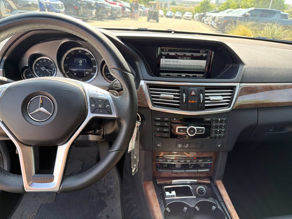 Used 2013 Mercedes-Benz E 350 4MATIC Sedan image 20