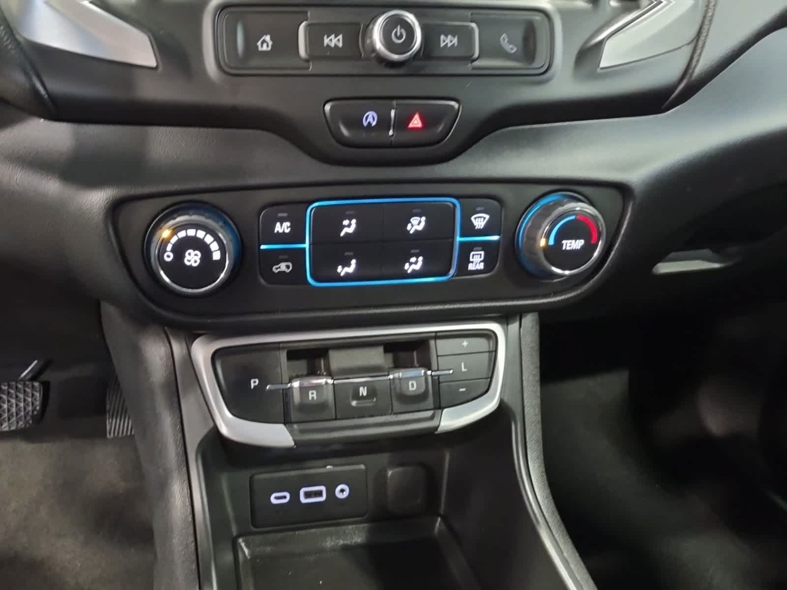 Used 2023 GMC Terrain SLE FWD image 26