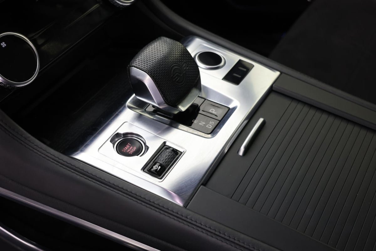 Used 2021 Jaguar F-PACE SVR AWD/4WD image 6
