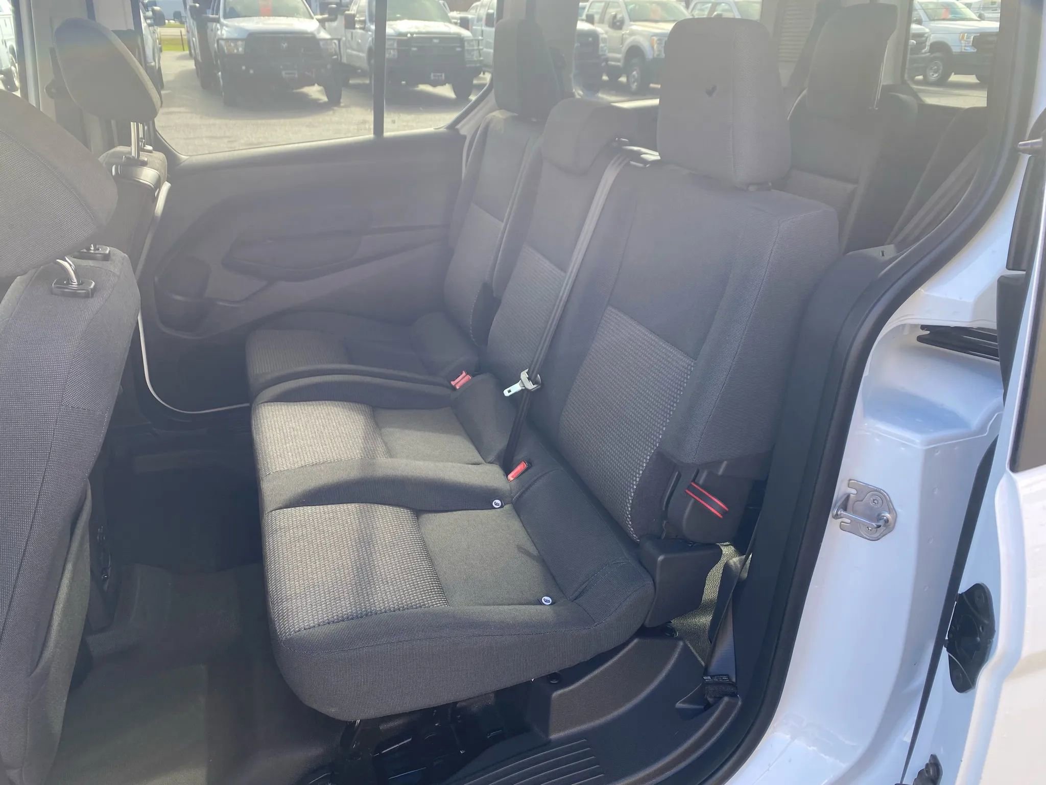 Used 2016 Ford Transit Connect XL image 21