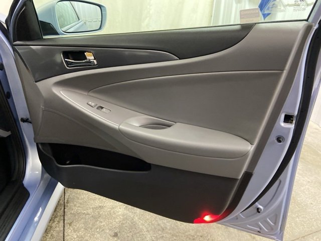 Used 2014 Hyundai Sonata Hybrid image 22