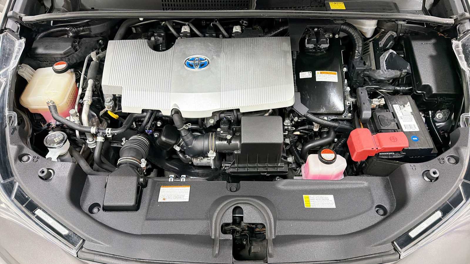 Certified 2016 Toyota Prius Four FWD image 31