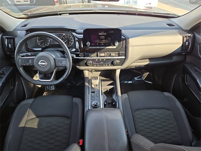 Certified 2024 Nissan Pathfinder SV image 12