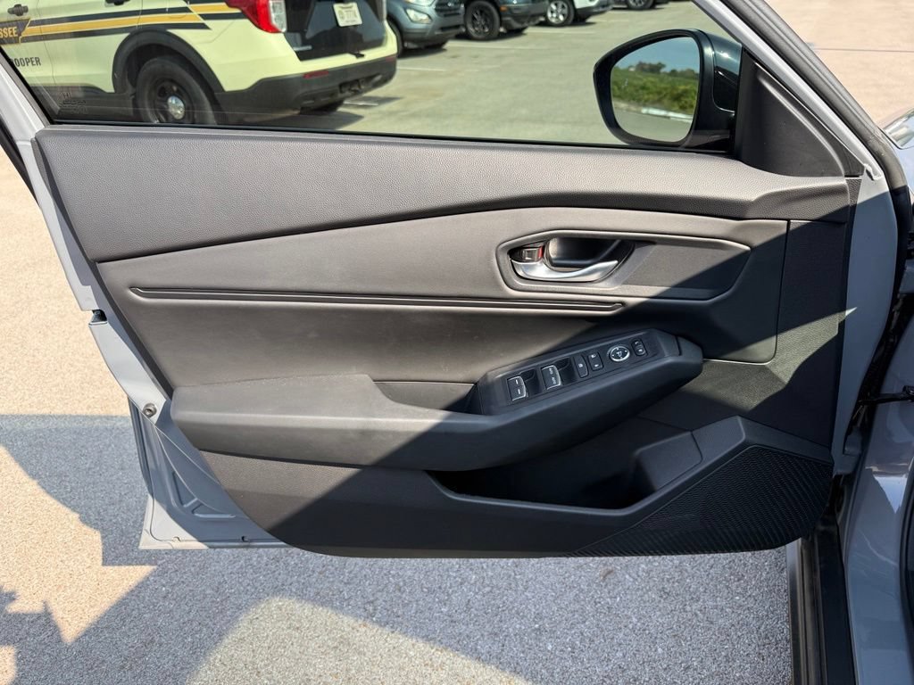 Used 2025 Honda Accord SE image 7