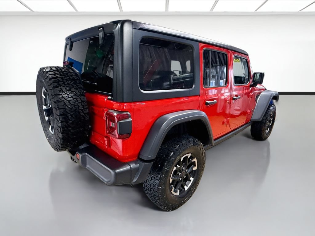Used 2025 Jeep Wrangler Unlimited Rubicon AWD/4WD image 5