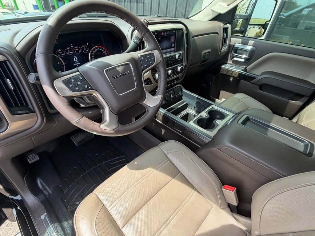 Used 2015 GMC Sierra 3500 Denali w/ Duramax Plus Package AWD/4WD image 8
