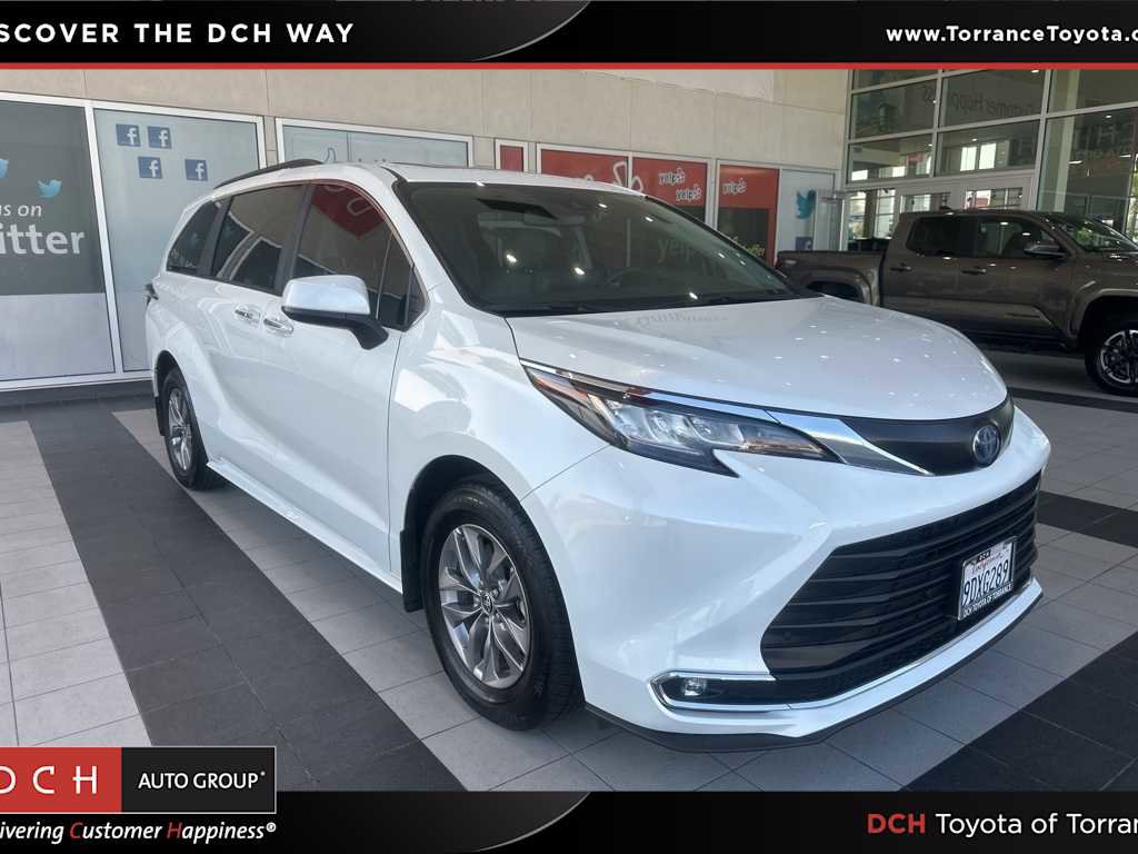 Used 2023 Toyota Sienna XLE