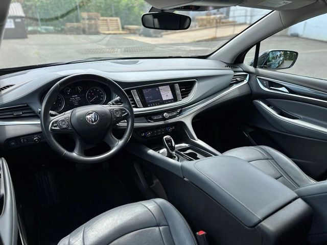 Used 2020 Buick Enclave Essence w/ Sound and Sites Package AWD/4WD image 16